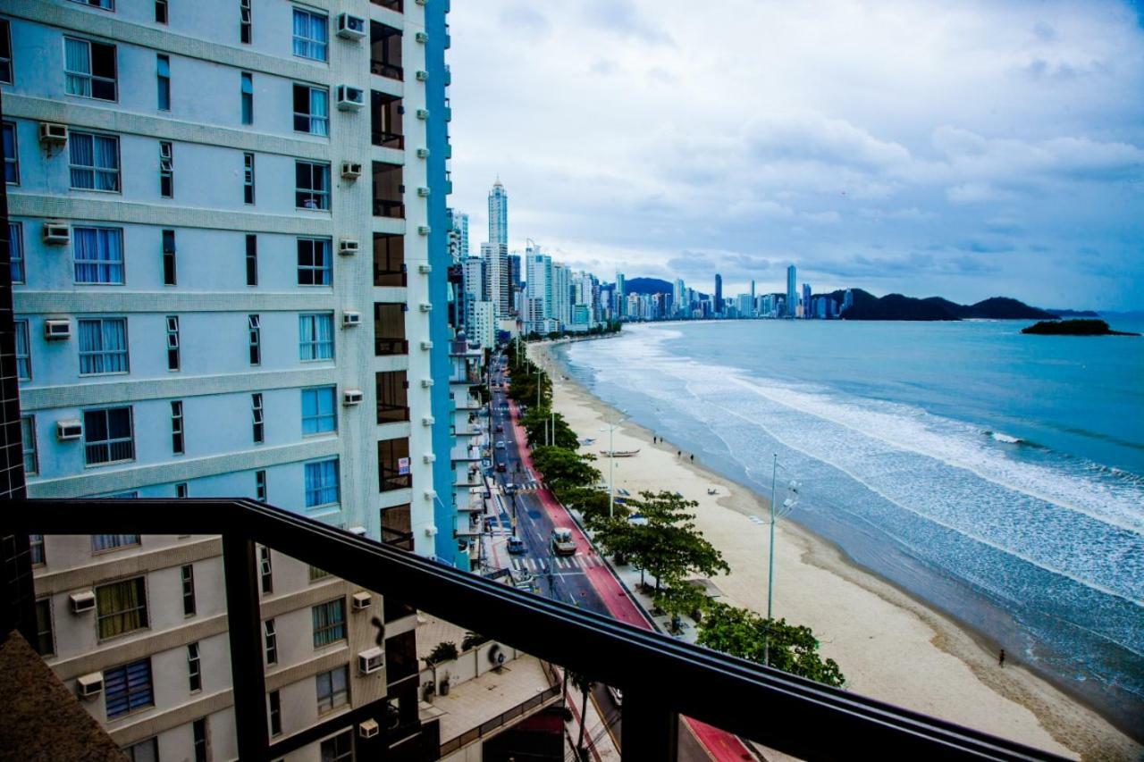 Apto Frente Mar Bal Camboriu Pe Na Areia Fantastica E Encantadora Vista Mar Balneario Camboriu Exterior photo